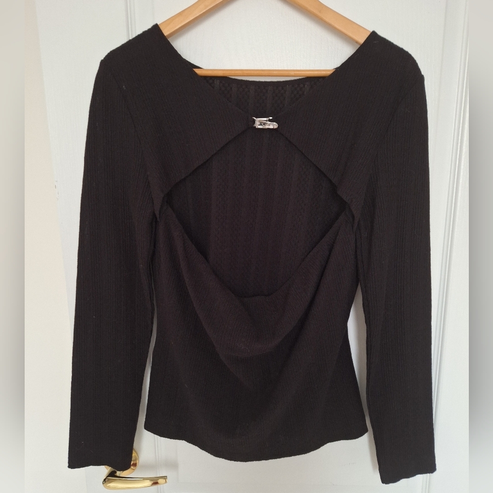 NWT Guess Open Back Buckle Detail Long Sleeve Embellishment Top Large